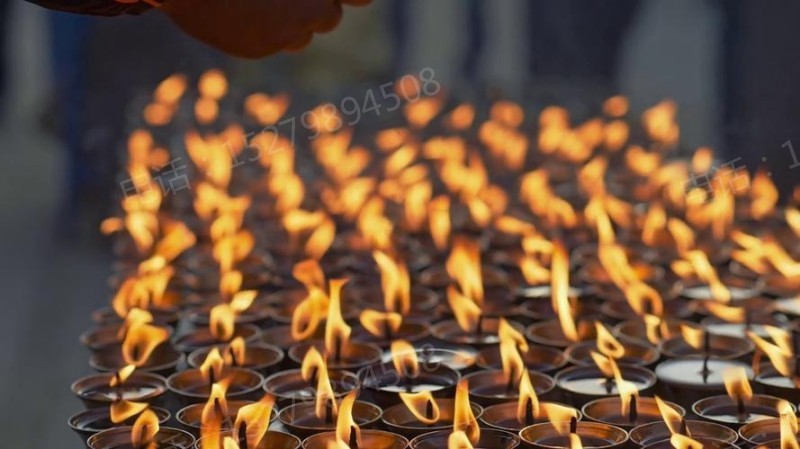 万灯祈福酥油灯